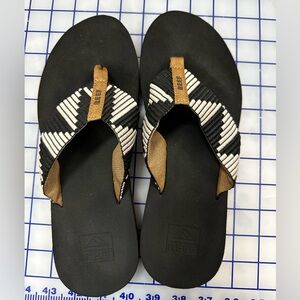 Reef size 8 women sandals